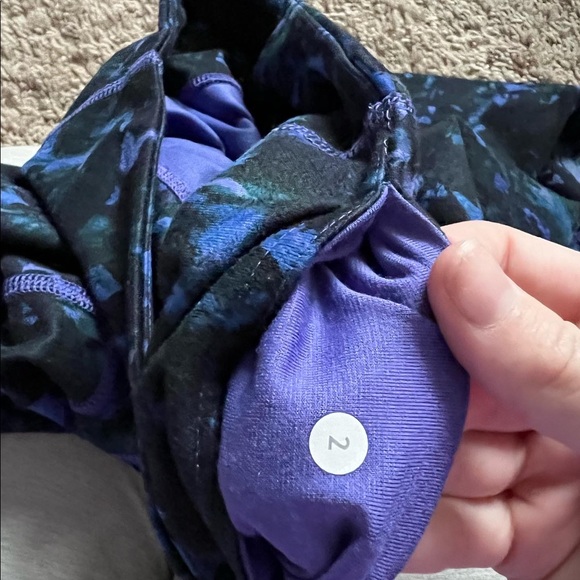 Lulu lemon leggings - Picture 5 of 5